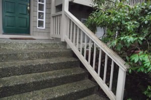 Stairs with no handrail